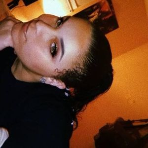 Meet your Posher, Serena